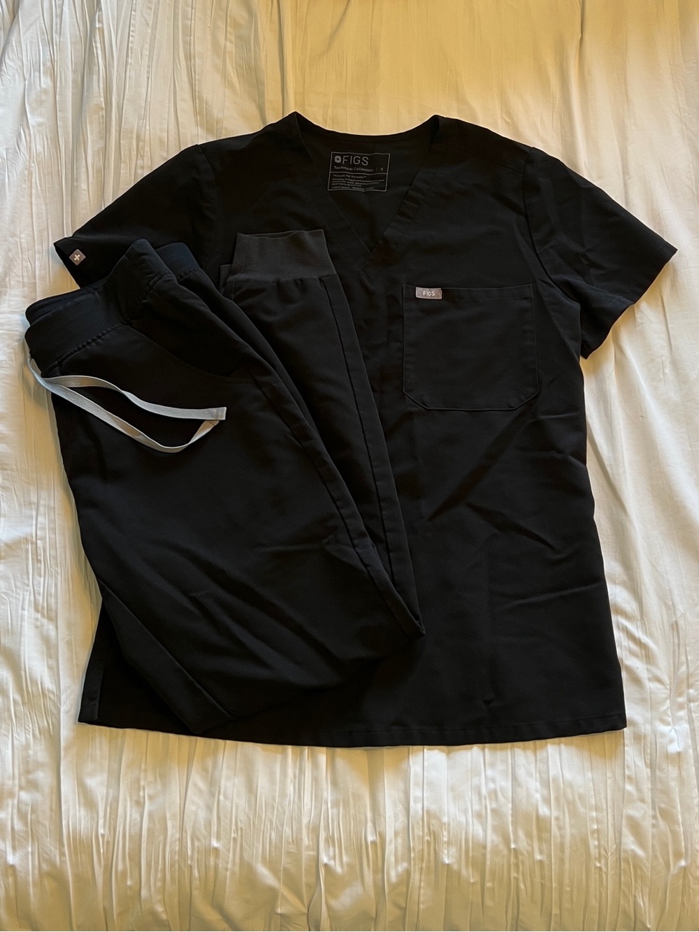 FIGS Scrub Set - Size S - Picture 2 of 8